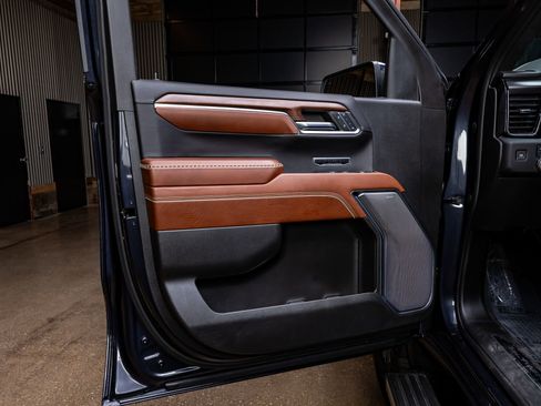 Used 2023 GMC Sierra 1500 Denali Ultimate image 35