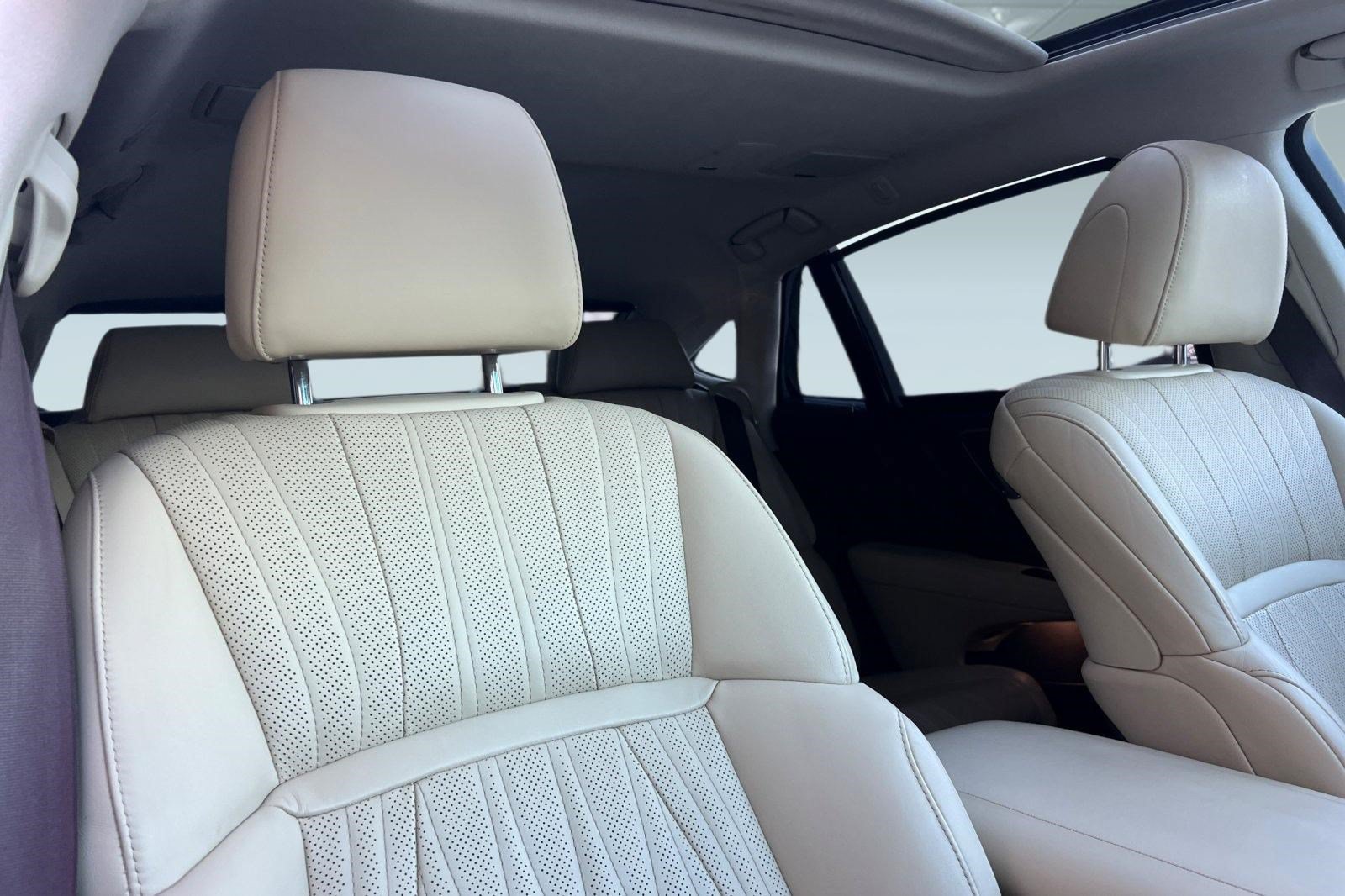 Used 2020 Lexus LS 500h w/ Luxury Package RWD image 32