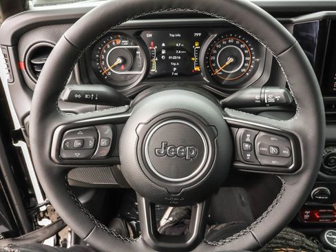 New 2025 Jeep Gladiator Rubicon w/ Convenience Group image 26