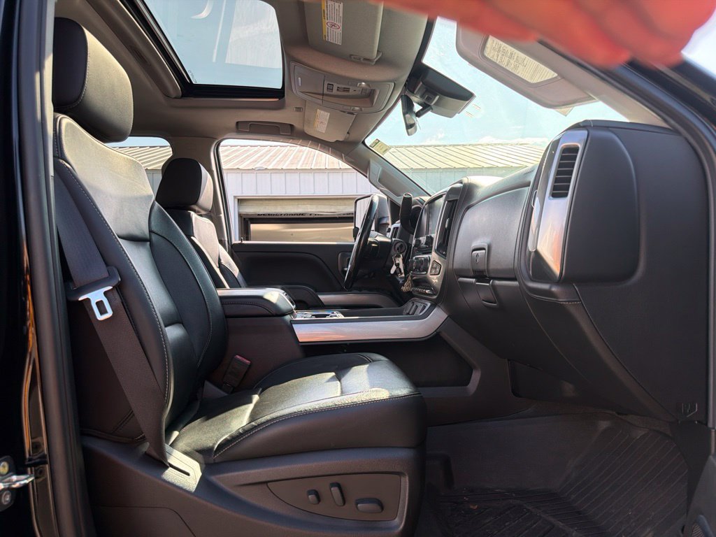 Used 2019 Chevrolet Silverado 2500 LTZ w/ Duramax Plus Package AWD/4WD image 21