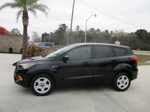 Used 2019 Ford Escape S image 18