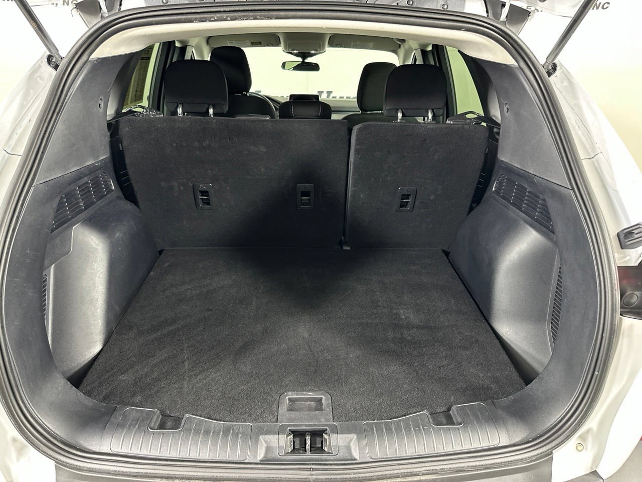 Used 2025 Ford Escape Active AWD/4WD image 27