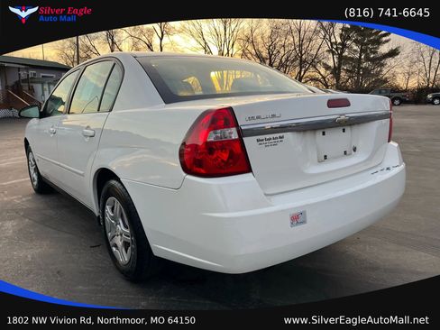 Used 2008 Chevrolet Malibu LS FWD image 2