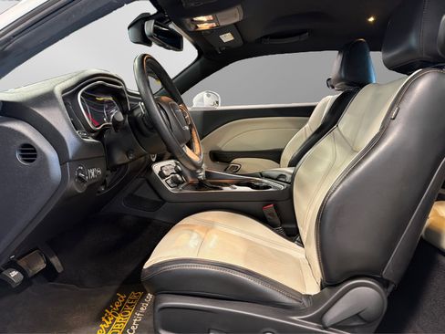 Used 2016 Dodge Challenger SXT Plus RWD image 17