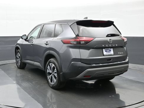 Used 2022 Nissan Rogue SV AWD/4WD image 2