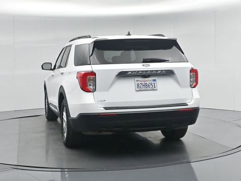 Certified 2021 Ford Explorer XLT image 61
