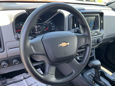Used 2018 Chevrolet Colorado W/T AWD/4WD image 18