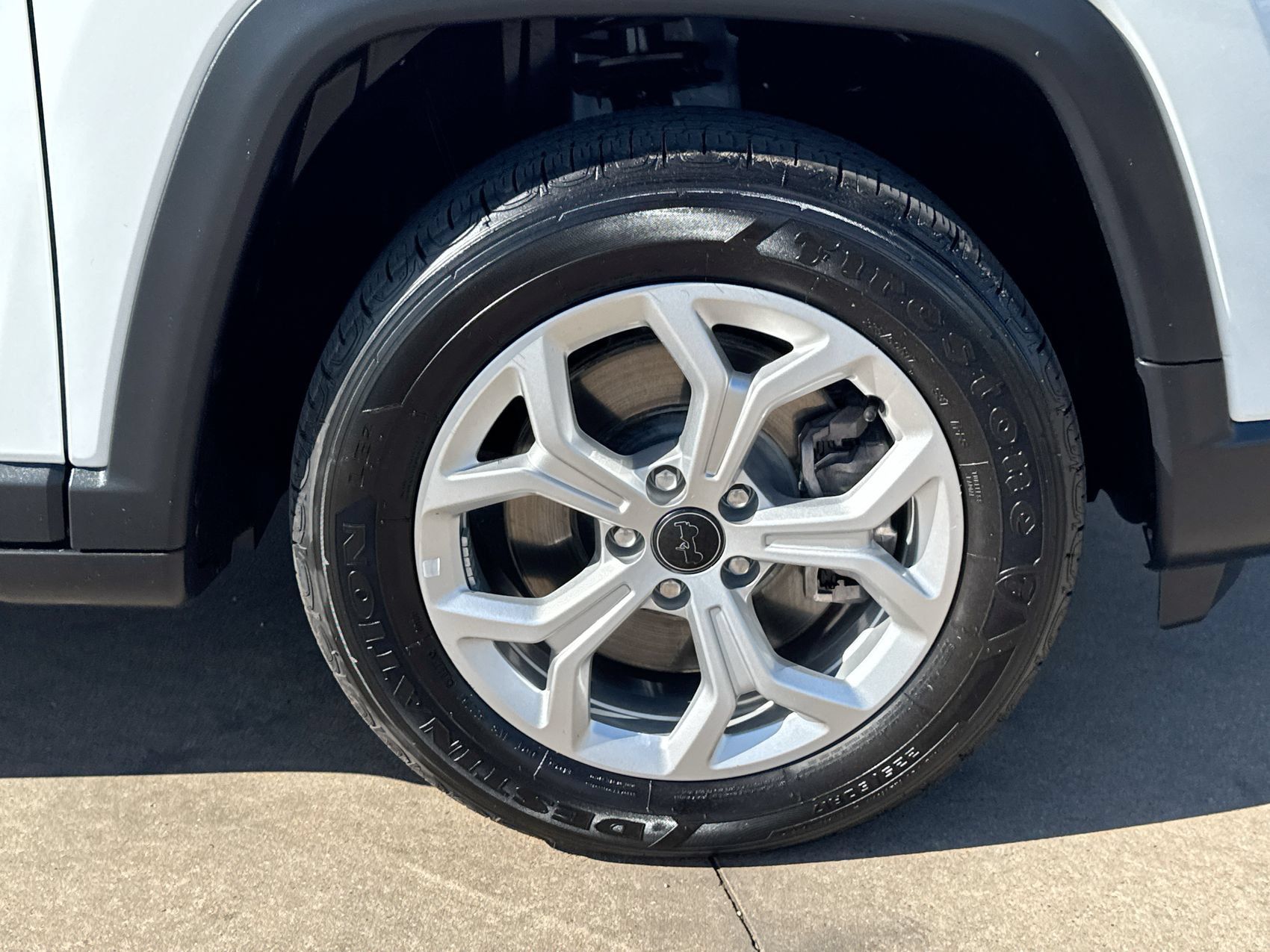 Used 2025 Jeep Compass Latitude AWD/4WD image 10