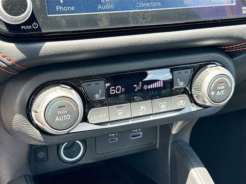 New 2025 Nissan Versa SR w/ Trunk Package FWD image 10