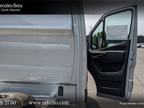 Used 2022 Mercedes-Benz Sprinter 3500 image 42