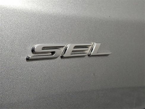 Used 2022 Ford Edge SEL w/ Convenience Package image 31