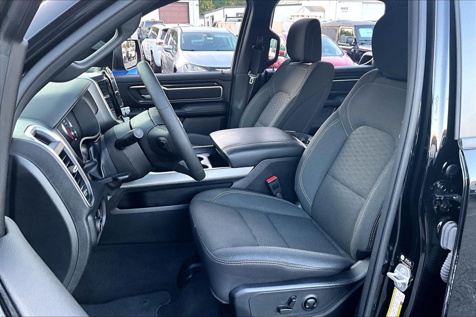 Used 2025 RAM 1500 Big Horn AWD/4WD image 21