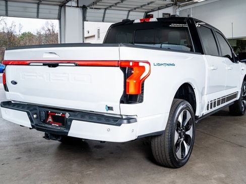Used 2023 Ford F150 Lightning Platinum image 6