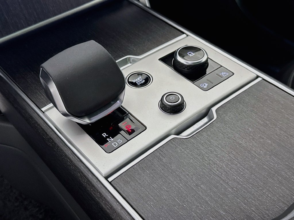 New 2027 Land Rover Range Rover SE AWD/4WD image 17