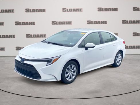 Used 2024 Toyota Corolla LE image 1