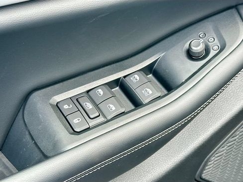 New 2026 Jeep Grand Cherokee Altitude AWD/4WD image 14