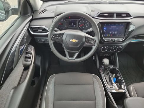 Used 2021 Chevrolet TrailBlazer LT w/ Convenience Package FWD image 11