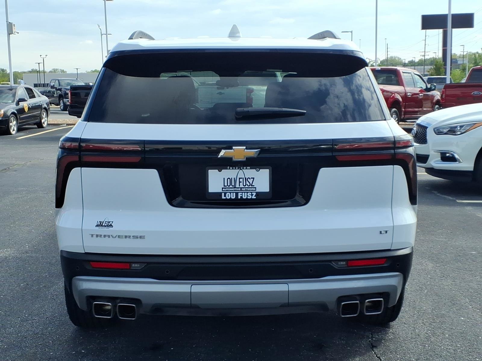 Used 2024 Chevrolet Traverse LT w/ LPO, Floor Liner Package FWD image 28
