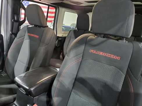 Used 2019 Jeep Wrangler Unlimited Rubicon AWD/4WD image 38
