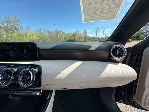 Used 2023 Mercedes-Benz CLA 250 4MATIC image 16