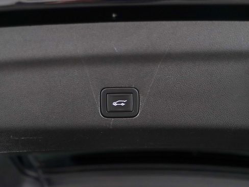 Used 2024 Chevrolet Suburban RST w/ Luxury Package image 36