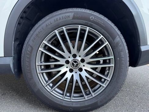 Used 2026 Mercedes-Benz GLC 300 4MATIC image 11