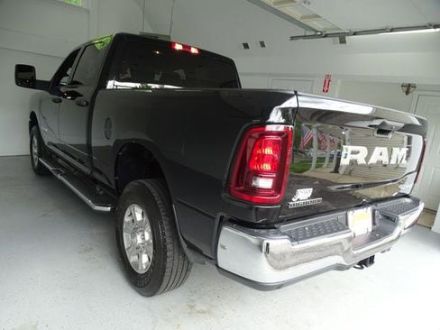 Certified 2025 RAM 2500 Big Horn AWD/4WD image 18