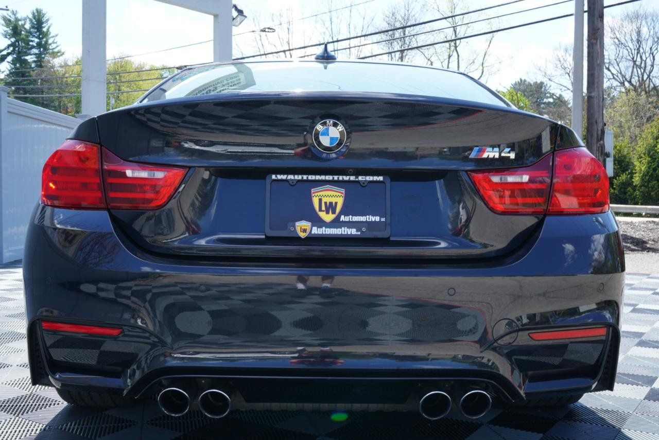 Used 2016 BMW M4 Coupe w/ Executive Package RWD image 8