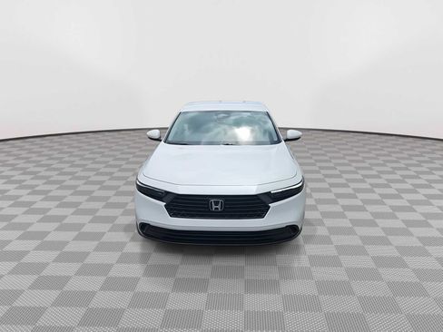 Certified 2025 Honda Accord LX image 3