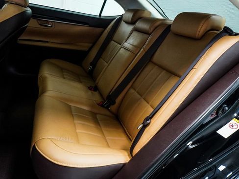 Used 2018 Lexus ES 350 w/ Luxury Package w/Wood Trim FWD image 20