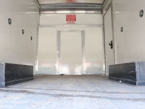 Used 2022 Ford Transit 350 DRW RWD image 23
