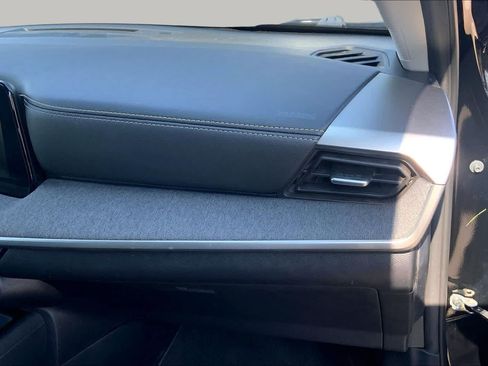 Used 2025 Nissan Kicks SV w/ SV Premium Package FWD image 19