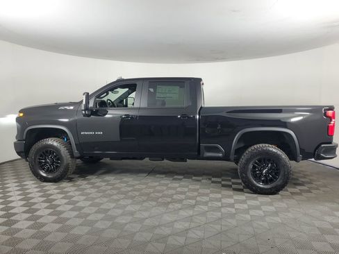 New 2026 Chevrolet Silverado 2500 ZR2 AWD/4WD image 7