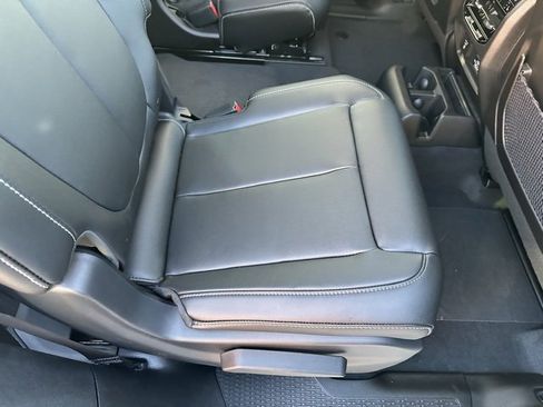 New 2025 Jeep Grand Cherokee L Limited image 17