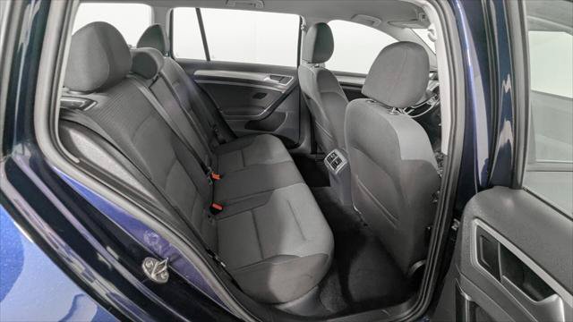 Used 2017 Volkswagen Golf S AWD/4WD image 21
