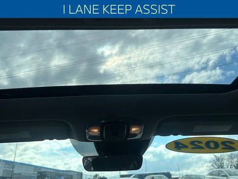 Used 2024 Hyundai Elantra SEL w/ Convenience Package image 17