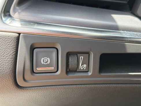Certified 2022 Cadillac XT5 Luxury FWD image 27