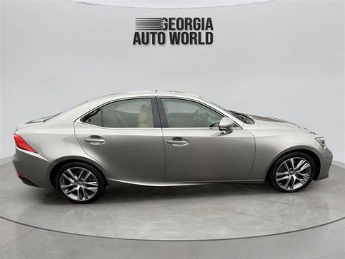 Used 2018 Lexus IS 300 image 6