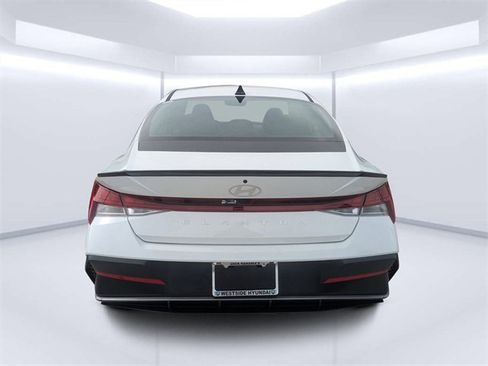 New 2026 Hyundai Elantra SEL Sport image 4