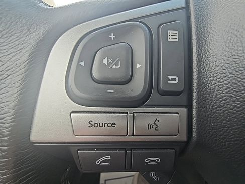 Used 2017 Subaru Outback 2.5i Limited w/ Popular Package #5 image 19
