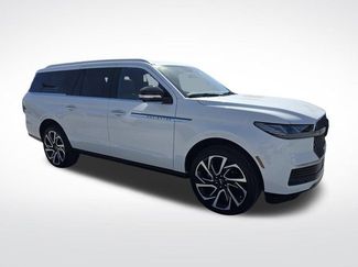 New 2026 Lincoln Navigator L Reserve video 1