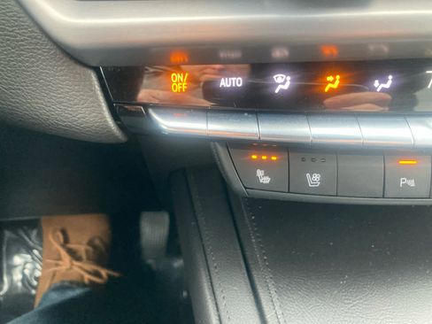 Certified 2024 Cadillac XT4 Premium Luxury image 25