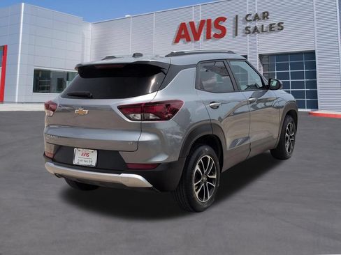 Used 2025 Chevrolet TrailBlazer LT AWD/4WD image 6