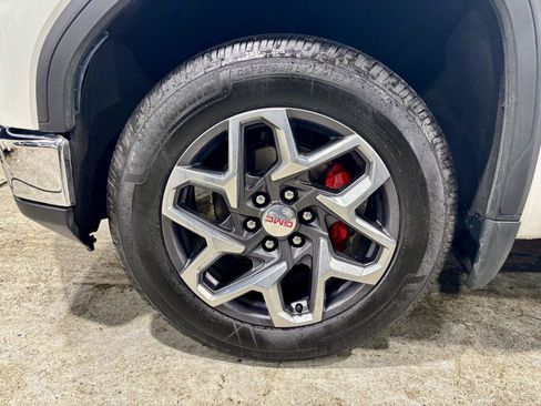 Used 2023 GMC Sierra 1500 SLT w/ SLT Premium Package image 40