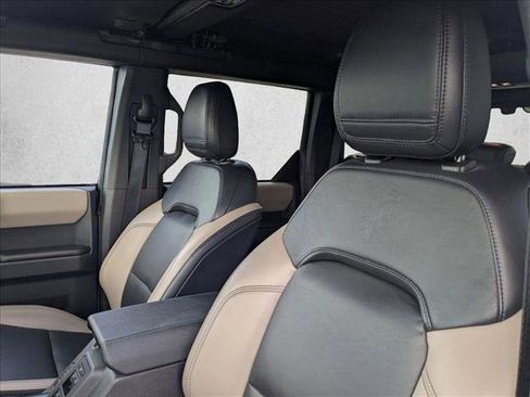 Used 2024 Ford Bronco Wildtrak image 15