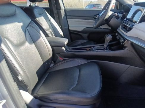 Used 2024 Jeep Compass Limited image 30