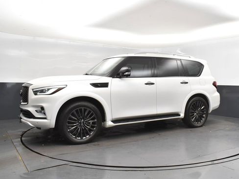 Certified 2023 INFINITI QX80 Premium Select w/ Cargo Package image 3