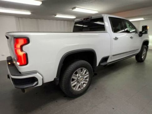 Certified 2024 Chevrolet Silverado 2500 High Country w/ High Country Premium Package AWD/4WD image 8