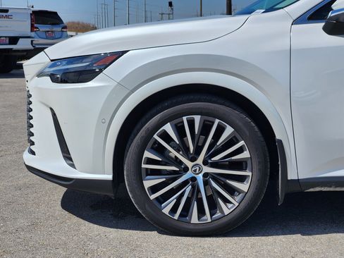 Used 2023 Lexus RX 350 Premium Plus w/ Cold Area Package FWD image 9