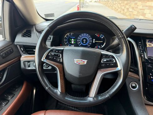 Used 2018 Cadillac Escalade ESV Luxury w/ LPO, Radiant Package AWD/4WD image 21